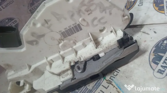 Broasca dreapta fata Volkswagen Passat CC 2013