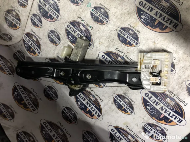 Macara geam dreapta spate BMW F30 2015