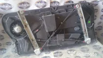 Macara geam dreapta fata Ford Fiesta