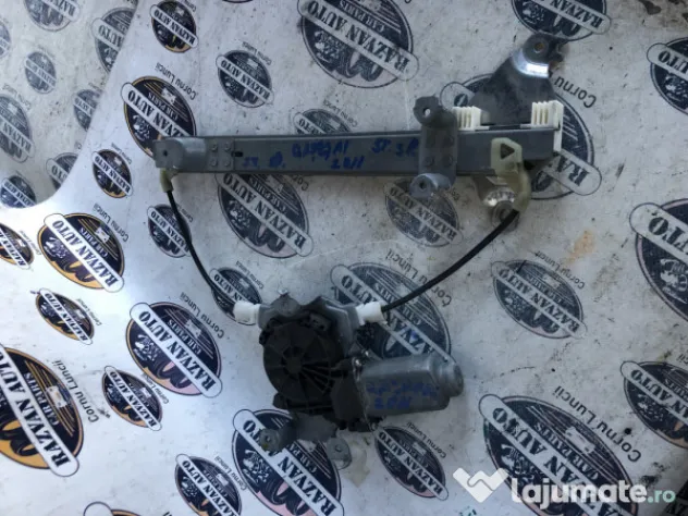 Macara geam stanga spate Nissan Qashqai 2011