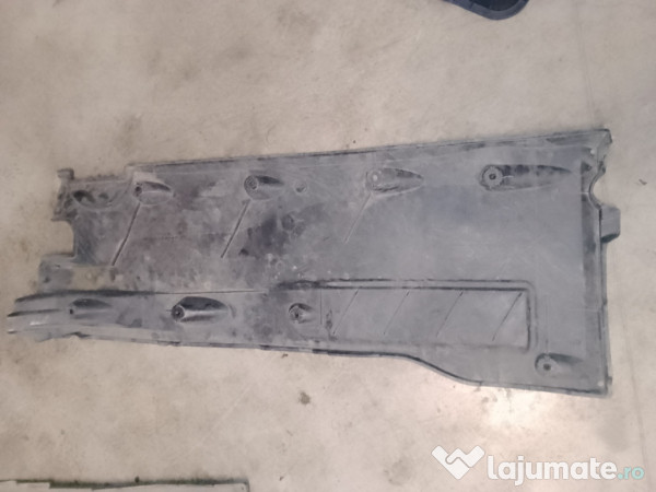Scut lateral dreapta Volkswagen Tiguan 2010