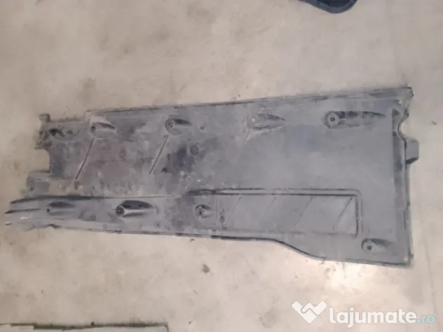 Scut lateral dreapta Volkswagen Tiguan 2010