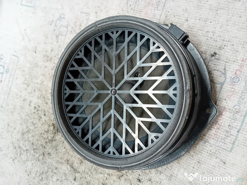 Boxa stanga spate Audi Q5 2010