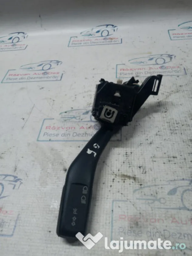 Maneta semnalizare Volkswagen Golf 6 2010