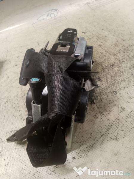 Set Centuri fata cu capsa Mercedes C Class W205 2015