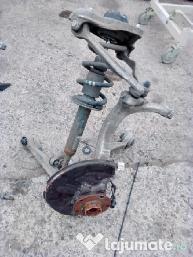 Fuzeta cu amortizor stanga fata Seat Exeo 2.0 Motorina 2011
