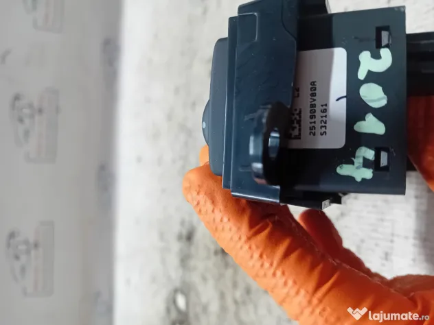 Buton reglaj oglinzi Nissan Juke 1.2 Benzina 2014