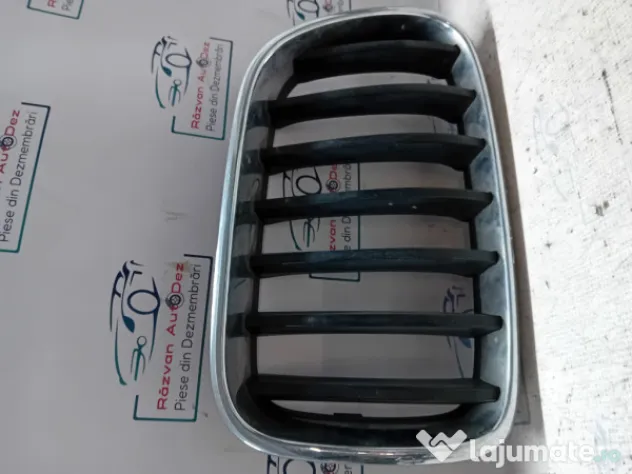 Grila centrala dreapta BMW X3 F25 2011