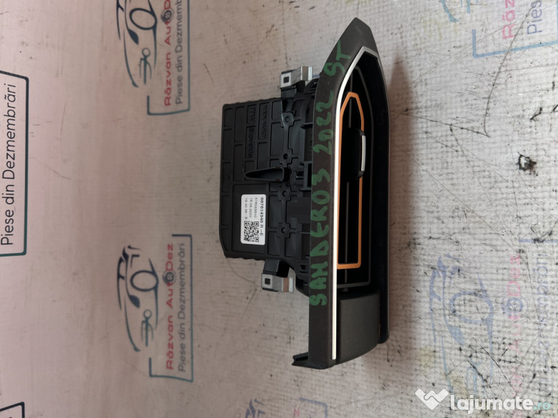 Grila ventilatie stanga Dacia Sandero 3 2022