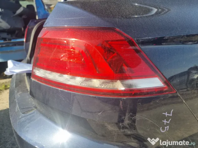 Stop dreapta aripa Volkswagen Passat B8 Berlina 2015