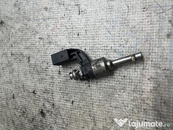 Injector Skoda RAPID 1.4 2012