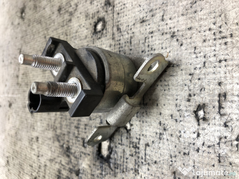 Modul releu start-stop Nissan Qashqai 1.6 Motorina 2012