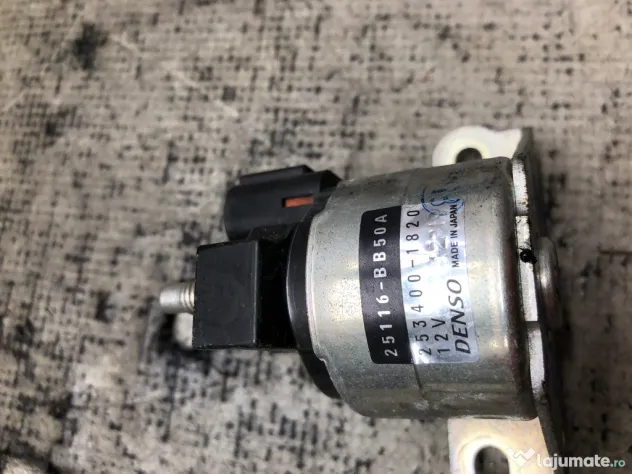 Modul releu start-stop Nissan Qashqai 1.6 Motorina 2012