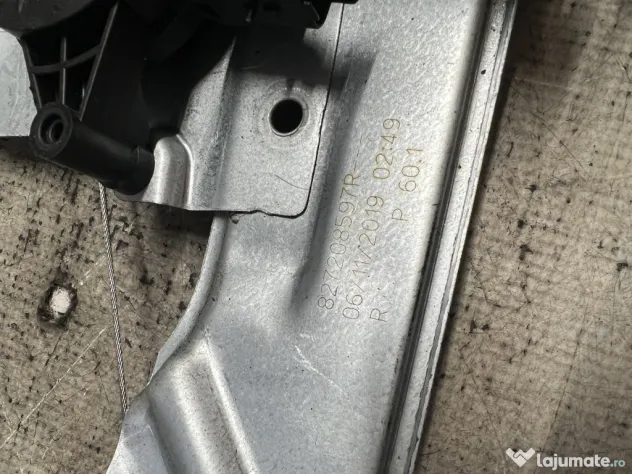 Macara geam dreapta spate Dacia Duster 2019