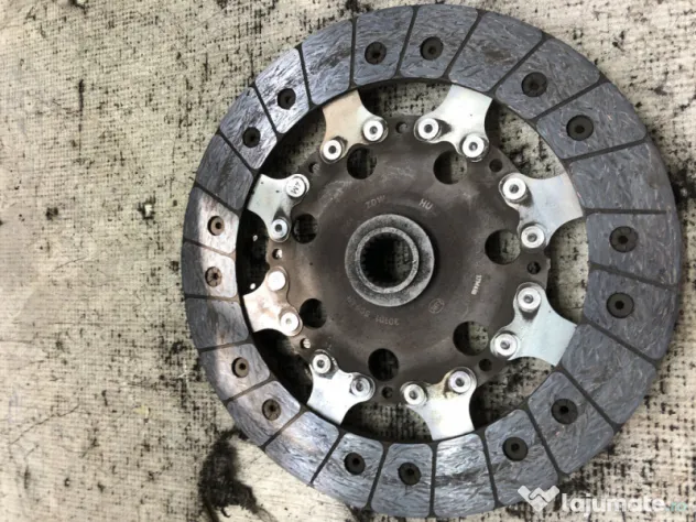 Disc ambreiaj masa dubla Nissan Qashqai 1.6 Motorina 2016