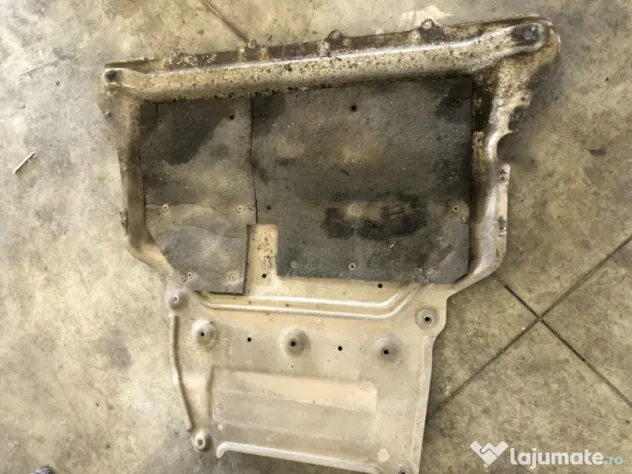 Scut motor metalic Audi A3 8V 2014