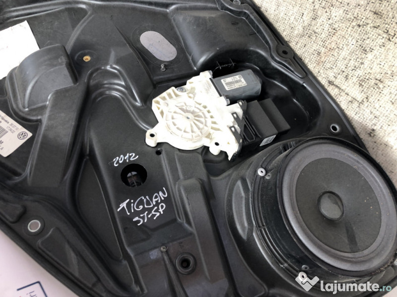 Macara geam stanga spate Volkswagen Tiguan 2012