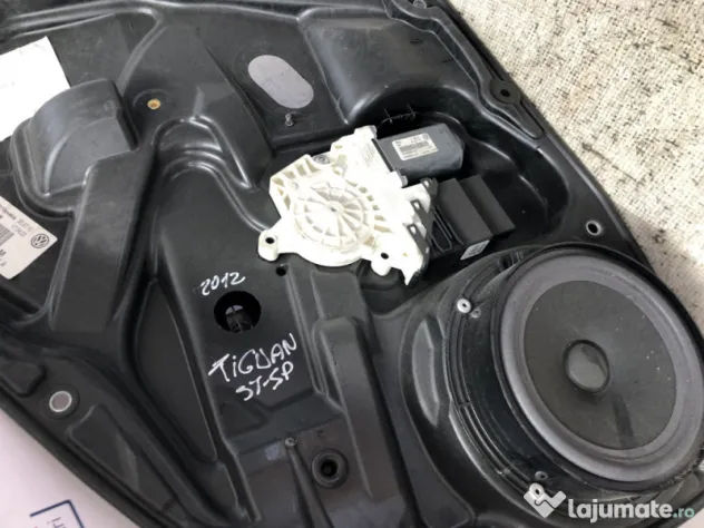 Macara geam stanga spate Volkswagen Tiguan 2012