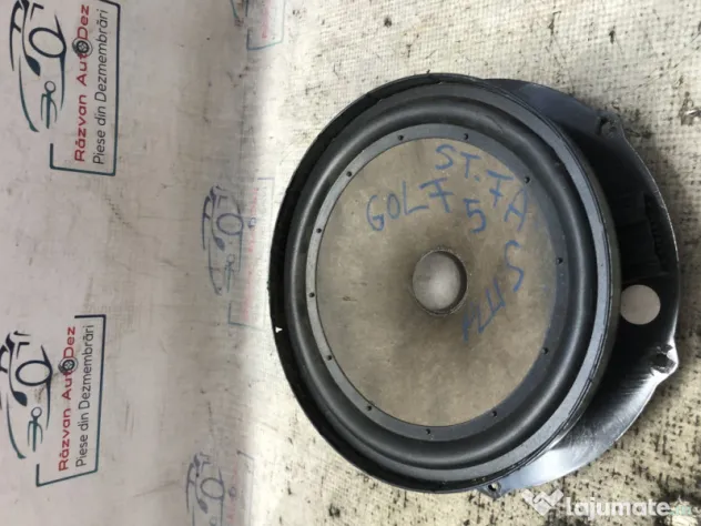 Boxa stanga fata Volkswagen Golf 5 Plus 2010
