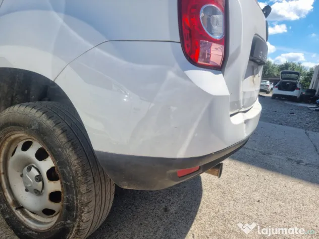 Bara spate Dacia Duster 2013