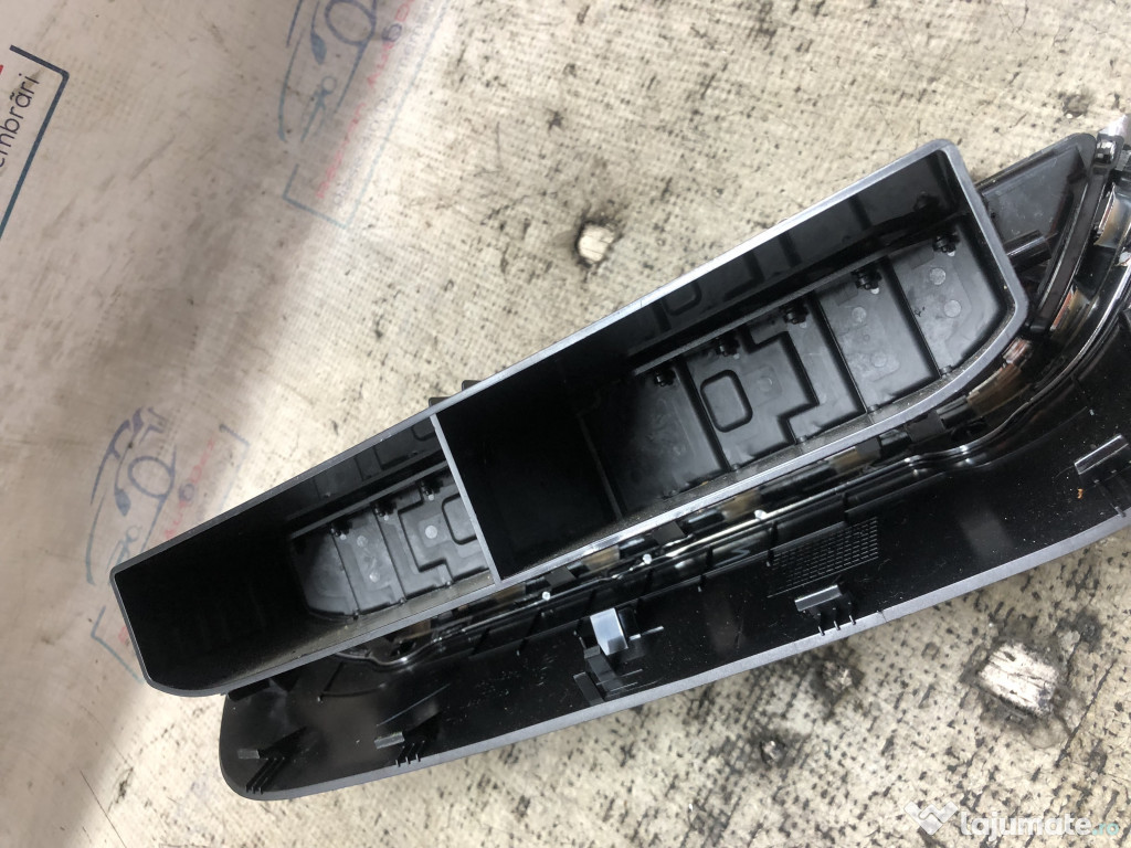 Grila ventilatie centrala Skoda Octavia 4 2020