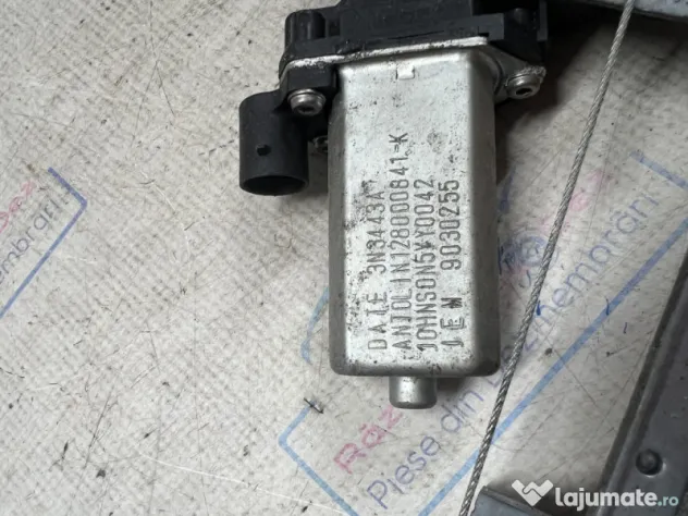 Macara geam stanga spate Mercedes Citan 2012