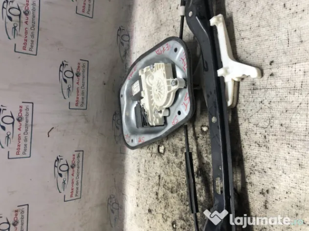 Macara geam stanga spate Volkswagen Jetta 2012