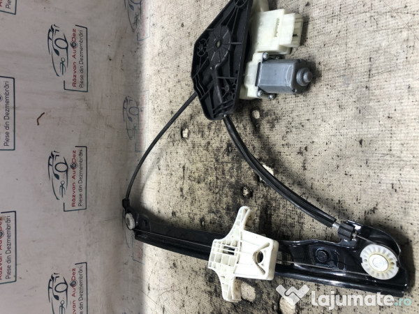 Macara geam stanga spate Skoda RAPID 2013