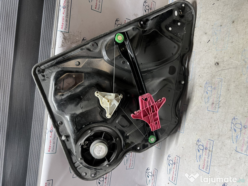 Macara geam stanga spate Volkswagen Passat B7 Berlina 2012