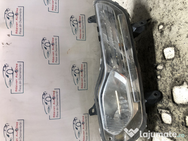 Proiector dreapta Ford Kuga 2014