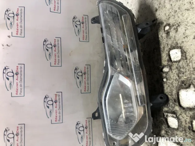 Proiector dreapta Ford Kuga 2014