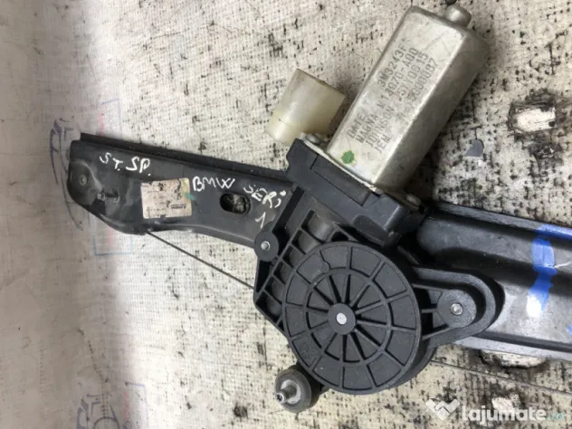 Macara geam stanga spate BMW Seria 1 2018