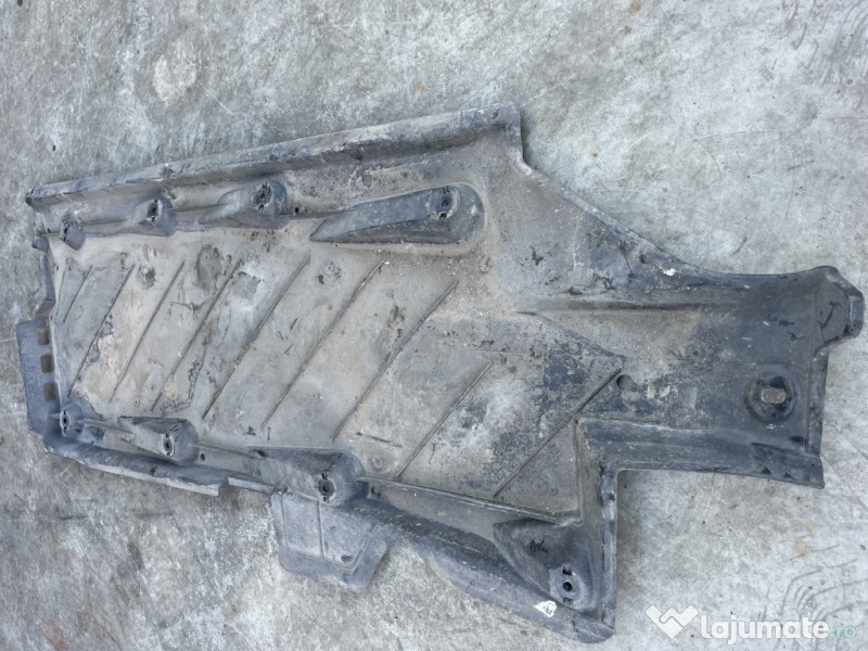 Scut lateral stanga Volkswagen Polo 2.0 Motorina 2012