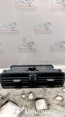 Grila ventilatie centrala Volkswagen Passat CC 2010