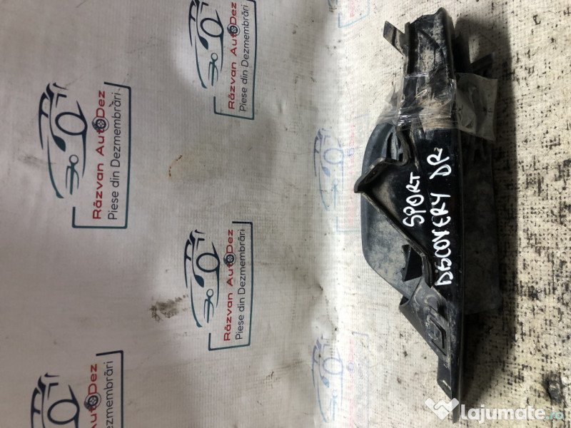 Grila proiector dreapta Land Rover Discovery 2017