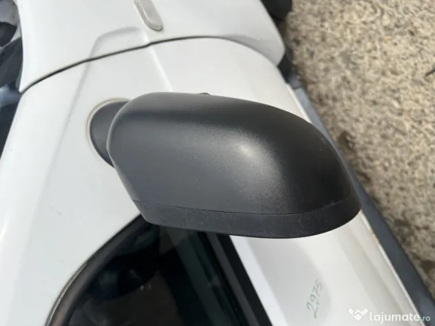 Oglinda dreapta manuala Dacia Duster 1.5 Motorina 2013