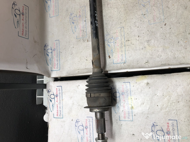 Planetara dreapta fata Suzuki Vitara 1.6 Benzina 2017