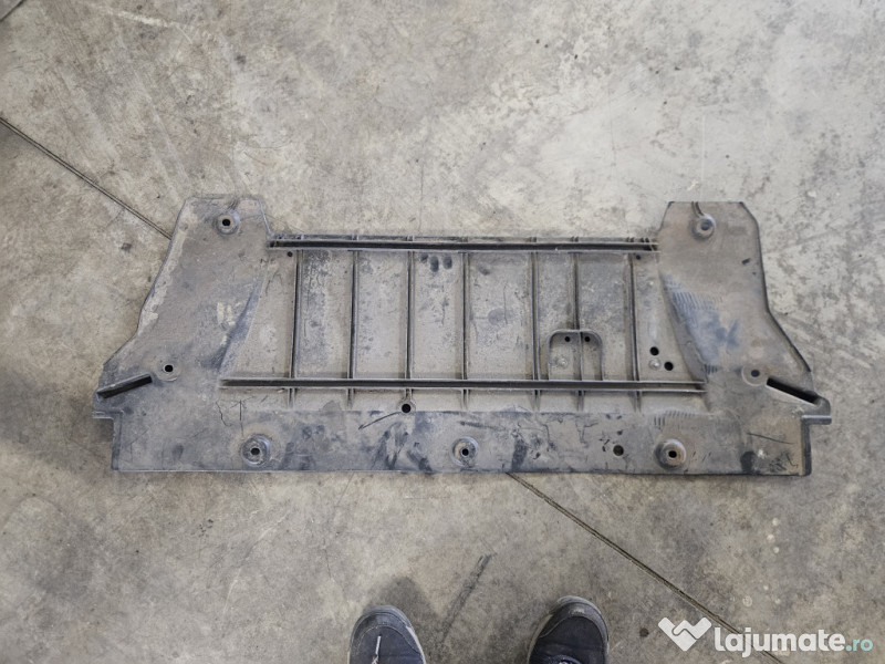 Scut motor plastic Nissan Qashqai 1.6 Motorina 2012