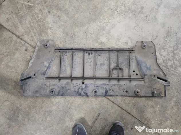 Scut motor plastic Nissan Qashqai 1.6 Motorina 2012