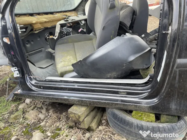 Prag stanga tabla Volkswagen Golf 5 Coupe 2007