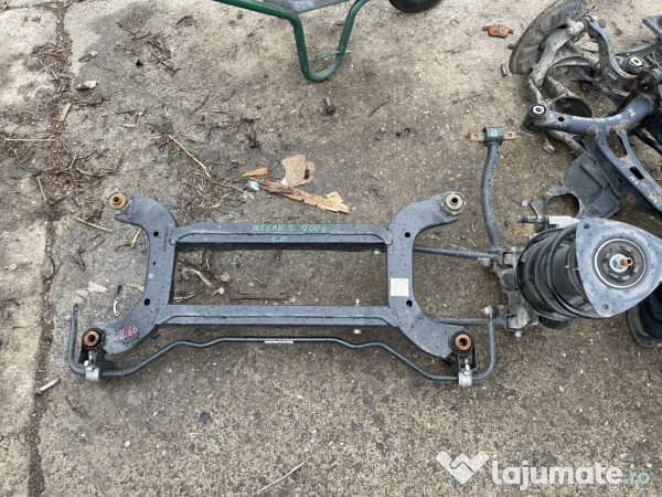 Punte spate Renault Megane 5 - Electric 2024