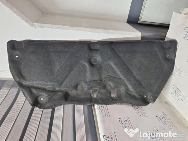 Pâsla capotă Renault Megane 5 - Electric 2024