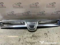 Grila bara fata Dacia Duster - Motorina 2013
