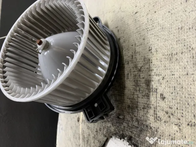 Ventilator aeroterma bord Mazda 3 - Motorina 2015