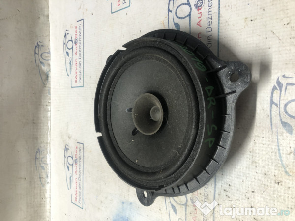 Boxa dreapta spate Dacia Duster - Benzina 2019