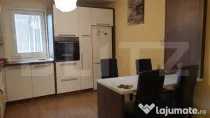 Apartament de inchiriat, cu 4 camere, 100 mp, zona Tudor