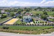 Casă cu piscină și teren de tenis – Girov, 10 min de... 