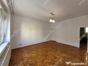 Spatiu birou decomandat cu 2 camere 2 bai balcon parcare Cen 