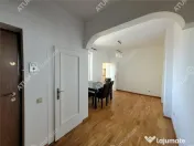 Spatiu birou decomandat cu 2 camere 2 bai balcon parcare Cen 