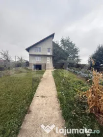Casa etaj, 300 mp utili, 1000 mp teren, zona Scheia